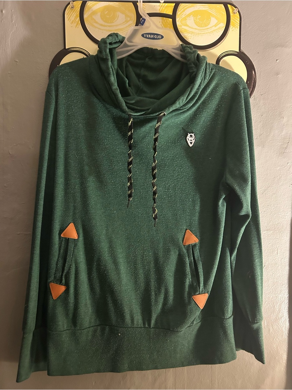 Women’s Green Hooded Pullover Sweater with Contrast Trim